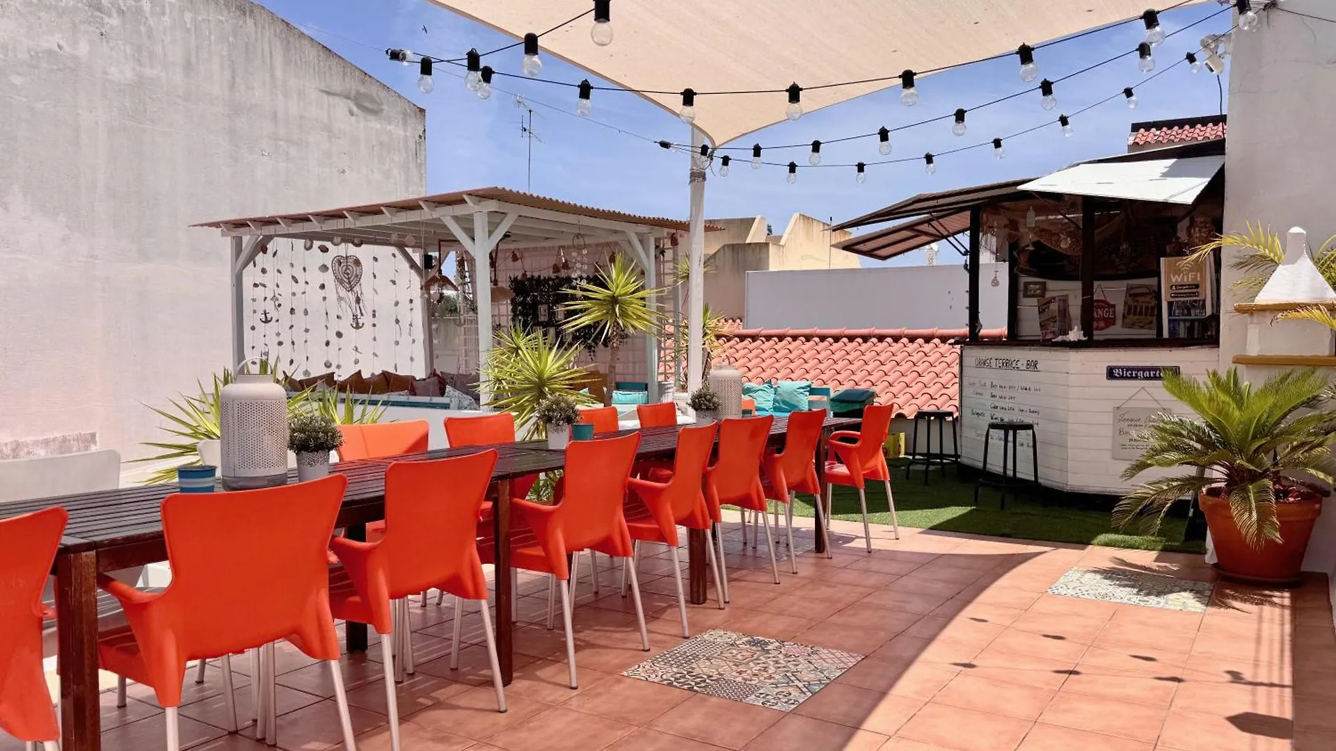 Orange Terrace Hostel Albufeira